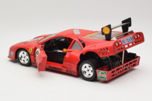 Ferrari 288 GTO Evoluzione #45 Sarkans Revell 1:18 48820 Metāls — attēls 5 no 8