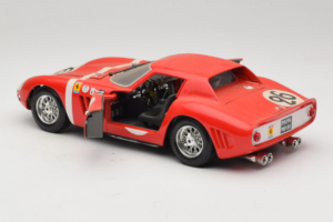 Ferrari 250 GTO #26 Sarkans Guiloy 1:18 67526 Metāls — attēls 5 no 8