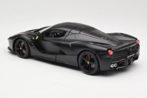Ferrari LaFerrari F150 Matte Black Bburago 1:18 18-16901BK Metāls — attēls 7 no 8