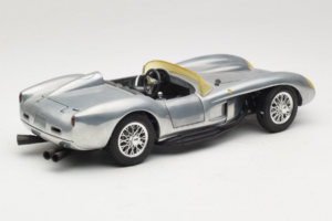 Ferrari Testa Rossa Chrome Silver Hot Wheels 1:18 25737 Metāls — attēls 3 no 8