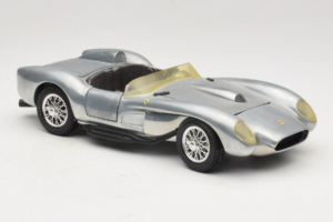 Ferrari Testa Rossa Chrome Silver Hot Wheels 1:18 25737 Metāls — attēls 6 no 8