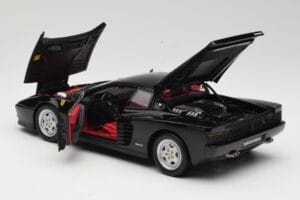 Ferrari Testarossa Melns Kyosho 1:18 08425BK Metāls — attēls 5 no 8