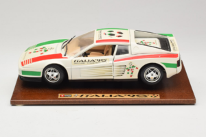 Ferrari Testarossa Italia 90 Balts Bburago 1:18 3059-W1 Metāls