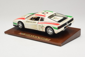 Ferrari Testarossa Italia 90 Balts Bburago 1:18 3059-W1 Metāls — attēls 6 no 8