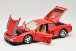 Ferrari Testarossa PPG Auto Refinish Sarkans Bburago 1:18 3039-P3 Metāls — attēls 2 no 8