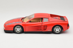 Ferrari Testarossa PPG Auto Refinish Sarkans Bburago 1:18 3039-P3 Metāls — attēls 4 no 8