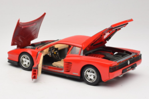 Ferrari Testarossa PPG Auto Refinish Sarkans Bburago 1:18 3039-P3 Metāls — attēls 5 no 8