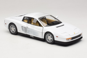 Ferrari Testarossa Balts Miami Vice Hot Wheels 1:18 P9904 Metāls — attēls 4 no 6