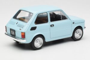 Fiat 126 Gaiši Zils MCG 1:18 MCG18415 Metāls — attēls 2 no 6