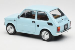 Fiat 126 Gaiši Zils MCG 1:18 MCG18415 Metāls — attēls 5 no 6