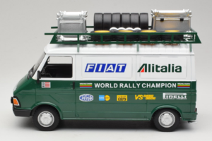 Fiat 242 Alitalia Rally Team Assistance With Trailer 1978 IXO 1:18 18CMC027WX Metāls — attēls 4 no 7