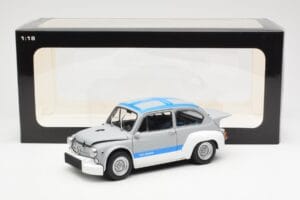 Fiat Abarth 1000 TCR Matēts Pelēks Zilas Svītras AUTOart 1:18 72642 Metāls — attēls 8 no 8