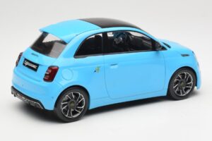 Abarth 500e Zils IXO 1:18 MCG18499 Metāls — attēls 2 no 6