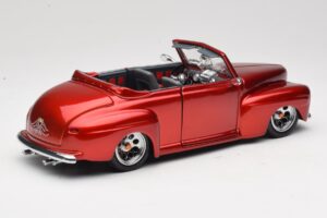 Ford Cabriolet Red Metallic Road Signature 1:18 30028 Metāls — attēls 3 no 8