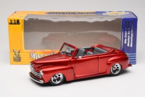 Ford Cabriolet Red Metallic Road Signature 1:18 30028 Metāls — attēls 8 no 8