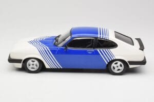 Ford Capri Mk2 3.0 Balts ar Zilām Svītrām Minichamps 1:18 155788600 Metāls — attēls 3 no 6