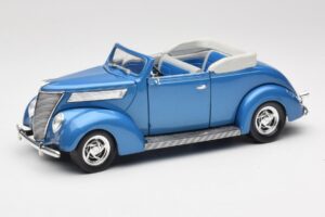 Ford Kabriolets Zils Road Signature 1:18 92238 Metāls