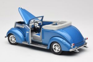 Ford Kabriolets Zils Road Signature 1:18 92238 Metāls — attēls 5 no 8