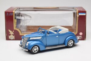 Ford Kabriolets Zils Road Signature 1:18 92238 Metāls — attēls 8 no 8
