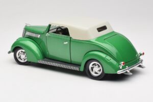 Ford Kabriolets Zaļš Road Signature 1:18 92239 Metāls — attēls 7 no 8