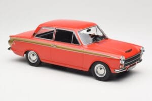 Ford Cortina Lotus Red & Gold Stripe MCG 1:18 MCG18532 Metāls — attēls 4 no 6