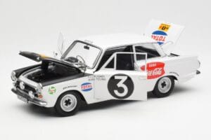 Ford Cortina Mk1 #3 P. Hughes / B. Young African Safari Rally 1964 AUTOart 1:18 86428 Metāls — attēls 2 no 8