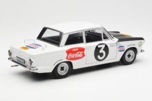 Ford Cortina Mk1 #3 P. Hughes / B. Young African Safari Rally 1964 AUTOart 1:18 86428 Metāls — attēls 3 no 8