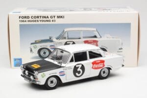 Ford Cortina Mk1 #3 P. Hughes / B. Young African Safari Rally 1964 AUTOart 1:18 86428 Metāls — attēls 8 no 8