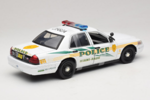 Ford Crown Victoria Police Interceptor CSI Miami GreenLight 1:18 13514 Metāls — attēls 2 no 6