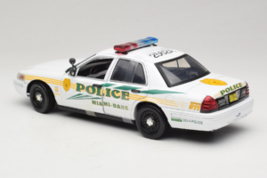Ford Crown Victoria Police Interceptor CSI Miami GreenLight 1:18 13514 Metāls — attēls 5 no 6