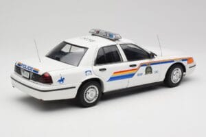 Ford Crown Victoria RCMP Police Car AUTOart 1:18 72706 Metāls — attēls 3 no 8