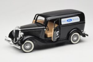 Ford Delivery Truck Ford Parts Melns Solido 1:18 8417 Metāls — attēls 3 no 8