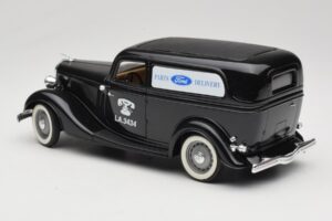 Ford Delivery Truck Ford Parts Melns Solido 1:18 8417 Metāls — attēls 7 no 8