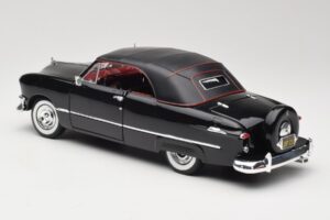 Ford Deluxe Kabriolets Melns Maisto 1:18 31681 Metāls — attēls 7 no 8
