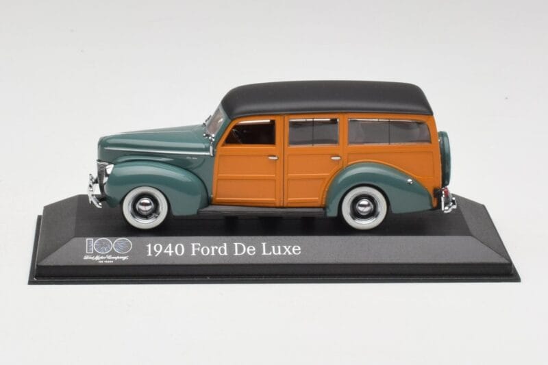 Ford Deluxe Woody Forest Zaļš Minichamps 1:43 FORD20002 Metāls