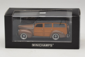 Ford DeLuxe Woody Station Wagon Brūns Minichamps 1:43 400082111 Metāls — attēls 4 no 4