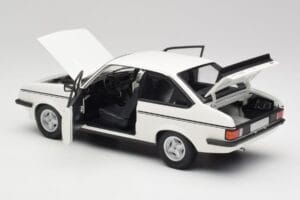 Ford Escort Mk2 RS 2000 LHD Balts Minichamps 1:18 150084300 Metāls — attēls 5 no 8
