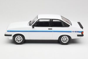 Ford Escort Mk2 RS 2000 Balts MCG 1:18 MCG18439 Metāls — attēls 3 no 6