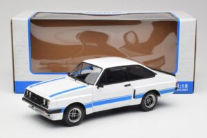 Ford Escort Mk2 RS 2000 X-Pack Diamond Balts & Zils Stripe MCG 1:18 MCG18350 Metāls — attēls 6 no 6