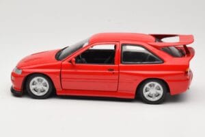 Ford Escort Mk5 RS Cosworth Sarkans UT Models 1:18 180082102 Metāls — attēls 4 no 8