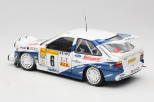 Ford Escort RS Cosworth Mobil 1 #6 F. Delecour / D. Grataloup Rally Monte Carlo Night Version Winner 1994 UT Models 1:18 3945 — attēls 7 no 8
