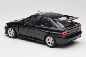 Ford Escort RS Cosworth Black Metallic Minichamps 1:18 150089020 Metāls — attēls 7 no 8