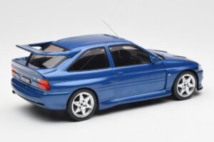 Ford Escort RS Cosworth Zils IXO 1:18 18CMC180 Metāls — attēls 2 no 6