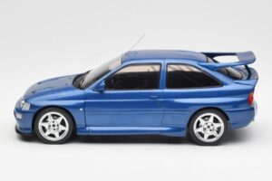 Ford Escort RS Cosworth Zils IXO 1:18 18CMC180 Metāls — attēls 3 no 6