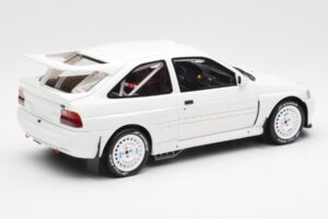 Ford Escort RS Cosworth Group A Balts Otto 1:18 OT1025 Sveķi — attēls 2 no 6