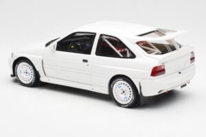 Ford Escort RS Cosworth Group A Balts Otto 1:18 OT1025 Sveķi — attēls 5 no 6