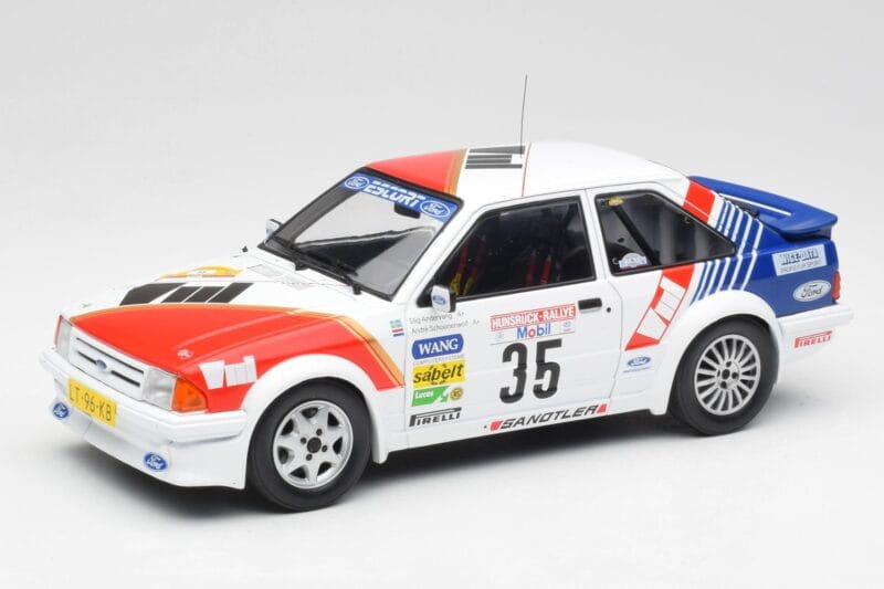 Ford Escort RS Turbo #35 AcD STH Hunsruck Rally 1985 MCG 1:18 MCG18422 Metāls
