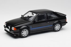 Ford Escort RS Turbo Princeses Diānas Personīgais Auto Melns MCG 1:18 MCG18420 Metāls