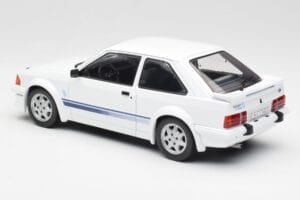 Ford Escort RS Turbo Balts MCG 1:18 MCG18419 Metāls — attēls 5 no 6