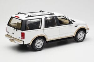 Ford Expedition Eddie Bauer Balts UT Models 1:18 22712 Metāls — attēls 3 no 8